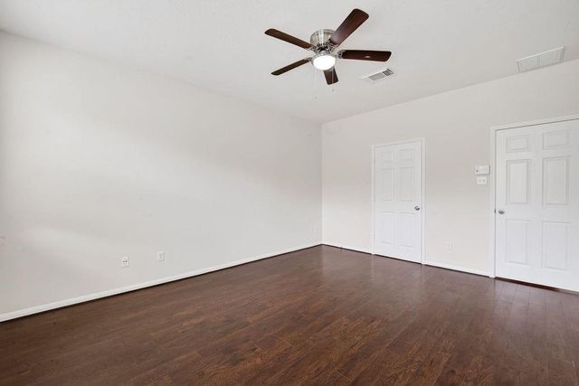 2010 Balsam Lake Lane, Pearland, TX 77584