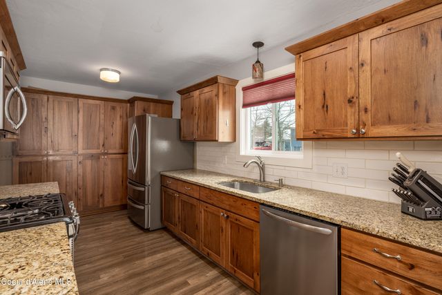 10378 N Bateman ST, Hayden, ID 83835