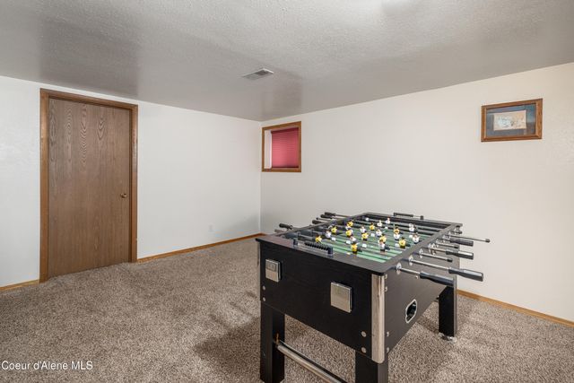 10378 N Bateman ST, Hayden, ID 83835