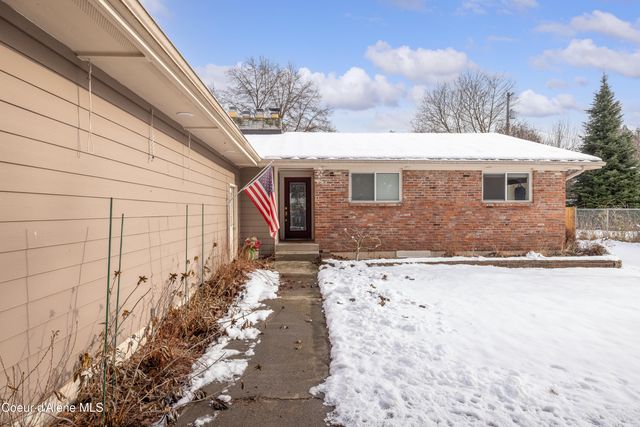 10378 N Bateman ST, Hayden, ID 83835