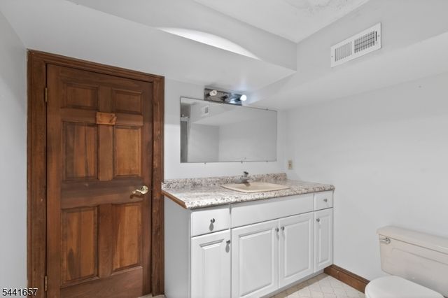 17 Cedar Rd, Readington Twp., NJ 08889