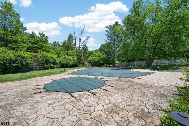 17 Cedar Rd, Readington Twp., NJ 08889