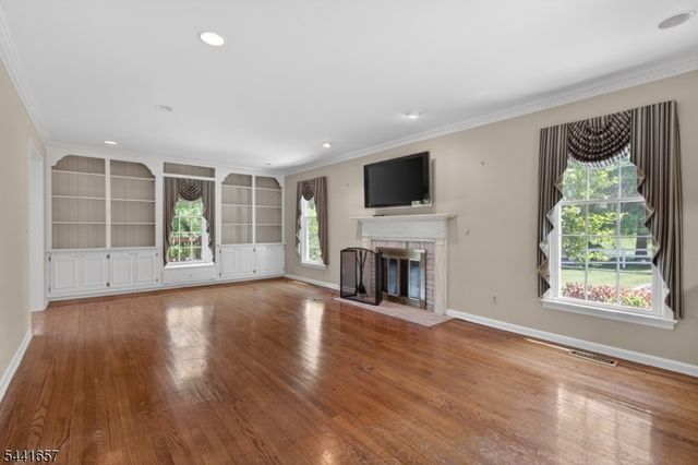 17 Cedar Rd, Readington Twp., NJ 08889