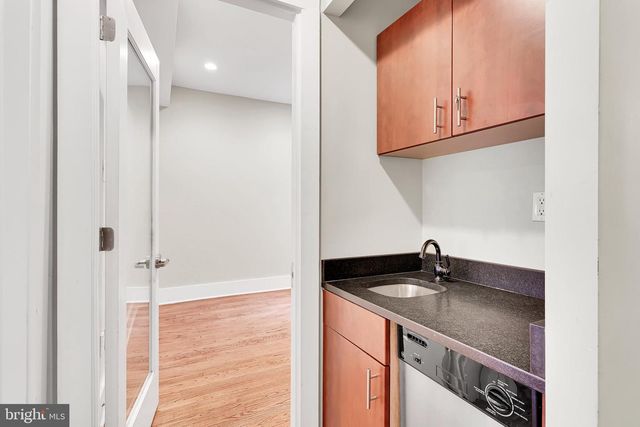 525 2ND ST NE, Washington, DC 20002