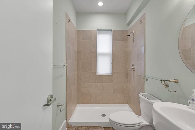 525 2ND ST NE, Washington, DC 20002