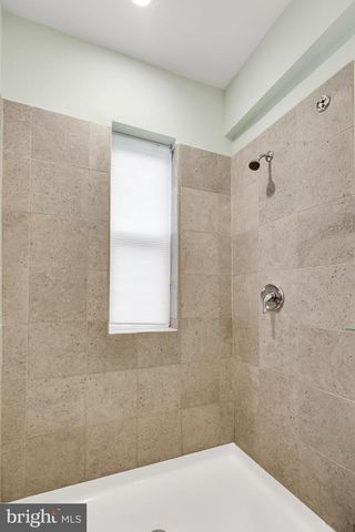 525 2ND ST NE, Washington, DC 20002