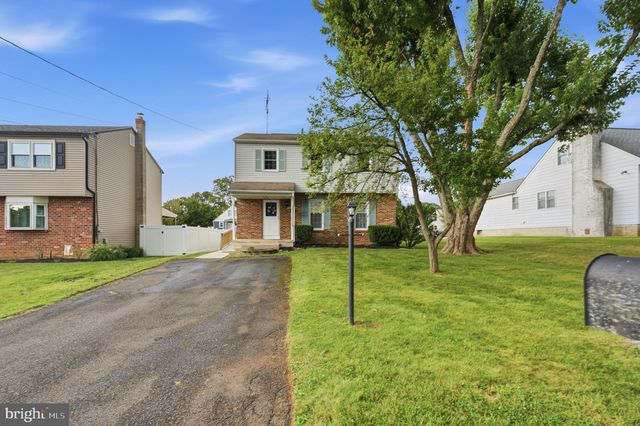 325 CEDAR ST, Warminster, PA 18974