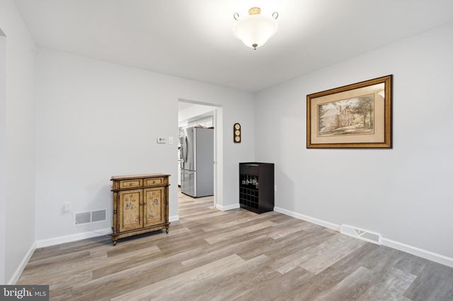 325 CEDAR ST, Warminster, PA 18974