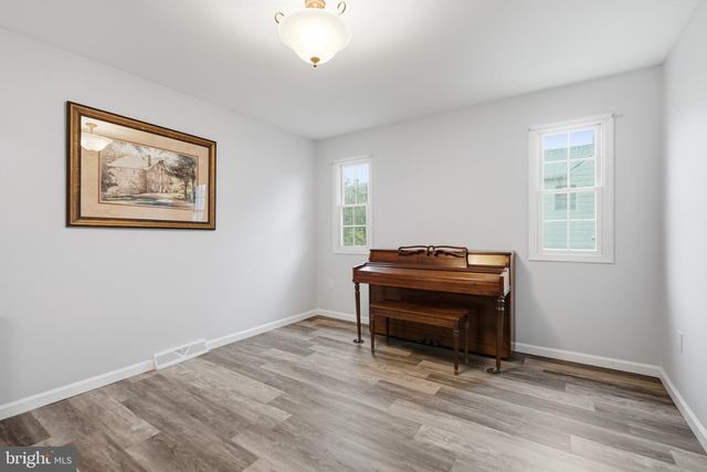 325 CEDAR ST, Warminster, PA 18974