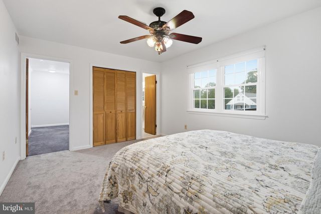 325 CEDAR ST, Warminster, PA 18974