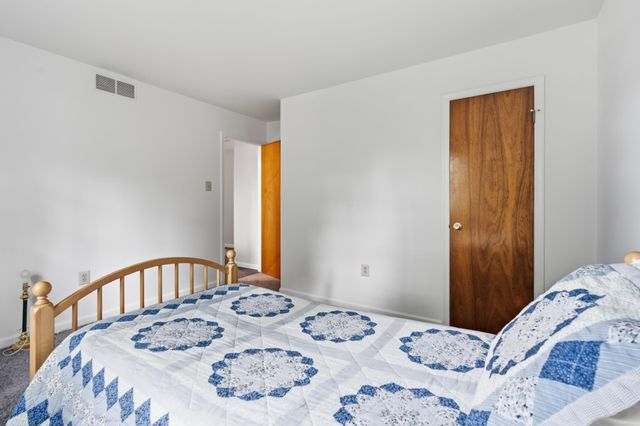 325 CEDAR ST, Warminster, PA 18974