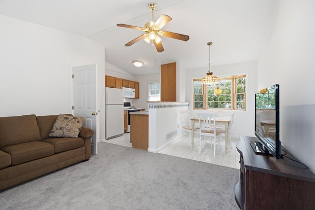 325 CEDAR ST, Warminster, PA 18974