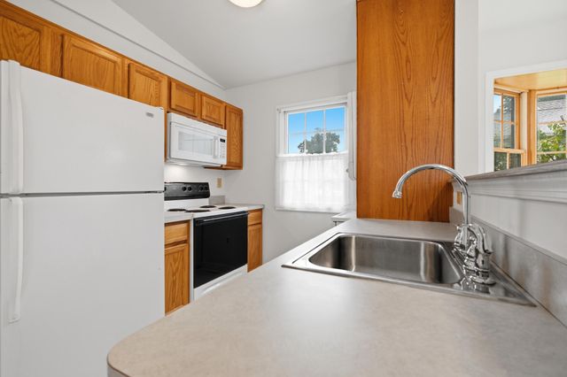325 CEDAR ST, Warminster, PA 18974