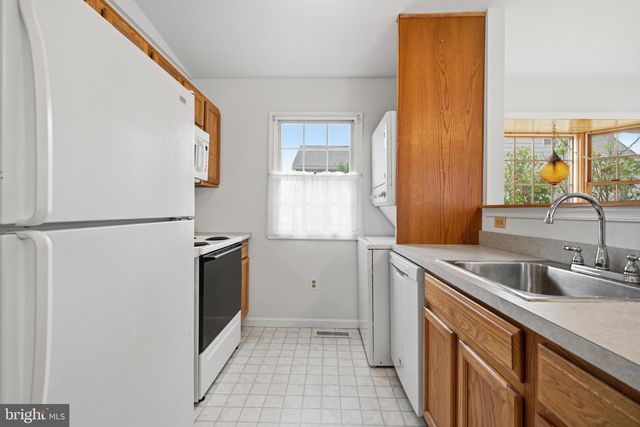 325 CEDAR ST, Warminster, PA 18974