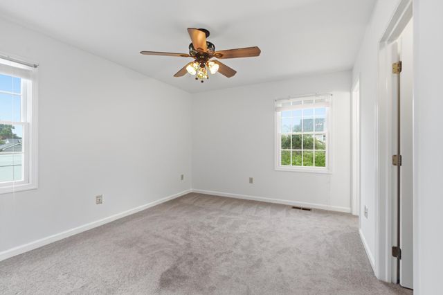 325 CEDAR ST, Warminster, PA 18974