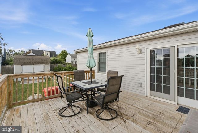 325 CEDAR ST, Warminster, PA 18974