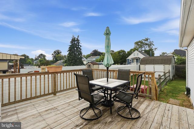 325 CEDAR ST, Warminster, PA 18974