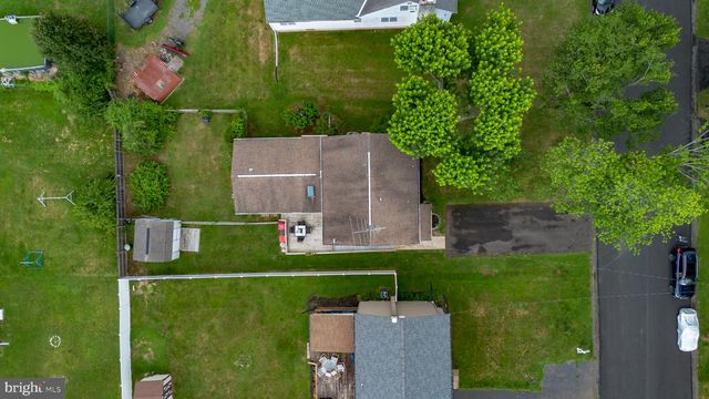 325 CEDAR ST, Warminster, PA 18974