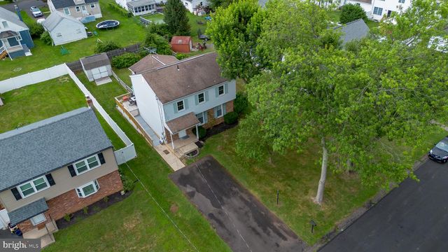 325 CEDAR ST, Warminster, PA 18974