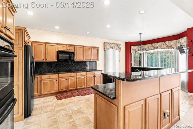 40076 Bexley Way, Northville, MI 48168