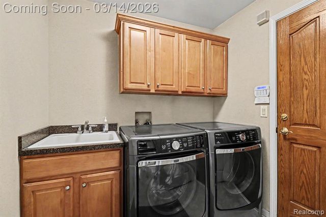 40076 Bexley Way, Northville, MI 48168