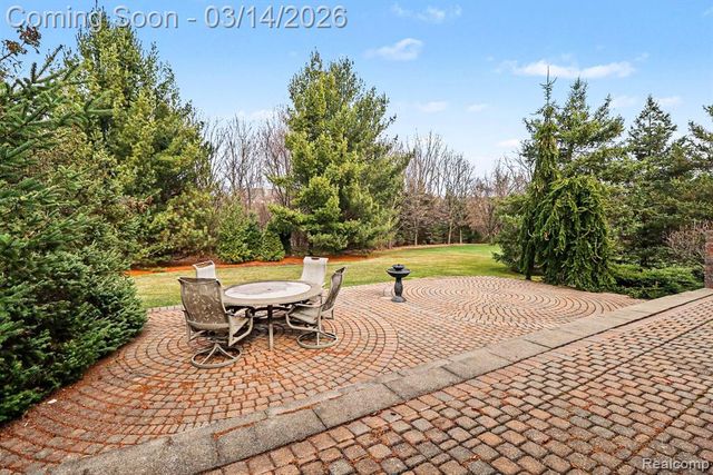 40076 Bexley Way, Northville, MI 48168