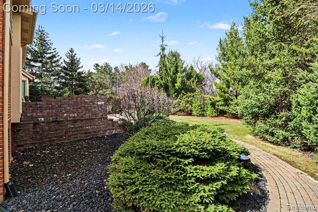 40076 Bexley Way, Northville, MI 48168