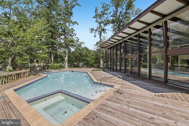 1674 HOMEWOOD LANDING RD, Annapolis, MD 21409