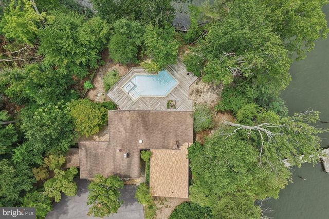 1674 HOMEWOOD LANDING RD, Annapolis, MD 21409