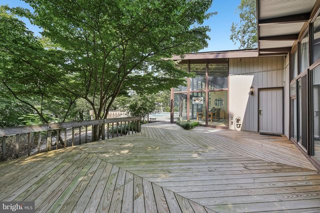 1674 HOMEWOOD LANDING RD, Annapolis, MD 21409