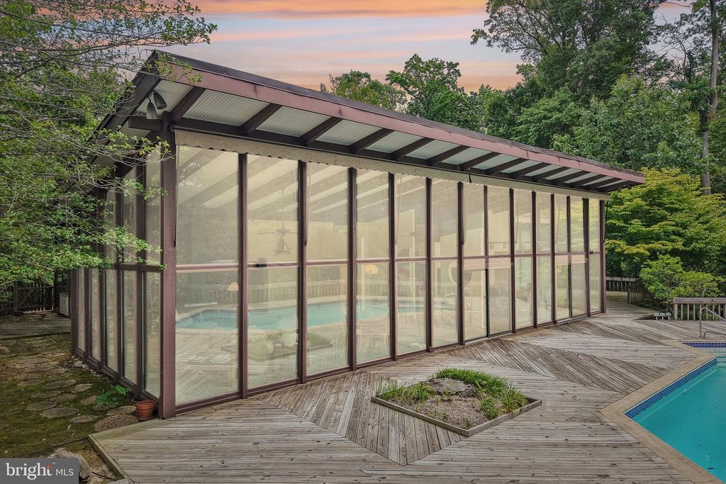 1674 HOMEWOOD LANDING RD, Annapolis, MD 21409