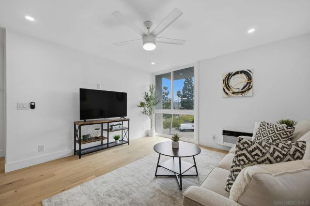 3050 Rue Dorleans 308, San Diego, CA 92110