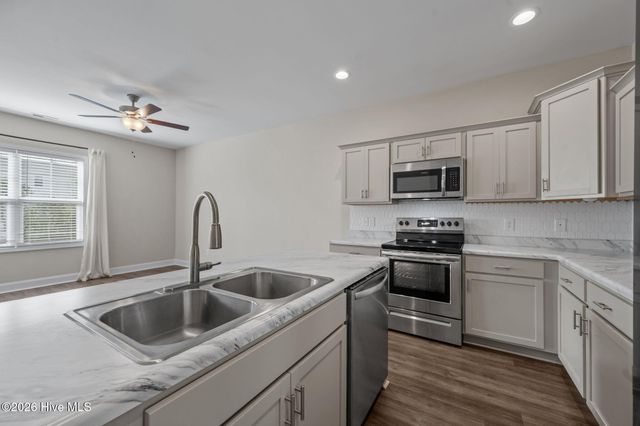 349 S Stingray Lane, Sneads Ferry, NC 28460