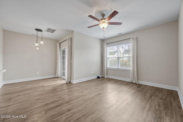 349 S Stingray Lane, Sneads Ferry, NC 28460