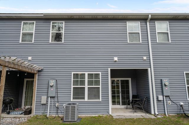 349 S Stingray Lane, Sneads Ferry, NC 28460