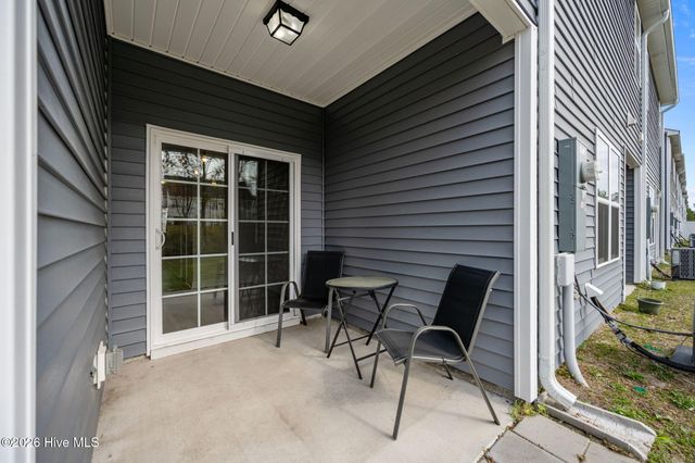 349 S Stingray Lane, Sneads Ferry, NC 28460