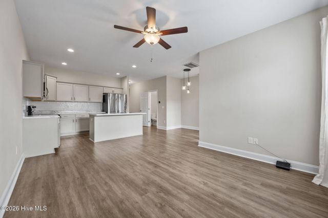 349 S Stingray Lane, Sneads Ferry, NC 28460