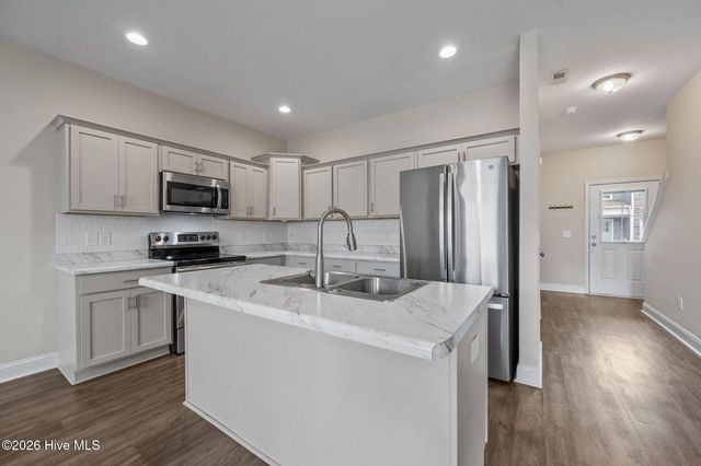 349 S Stingray Lane, Sneads Ferry, NC 28460