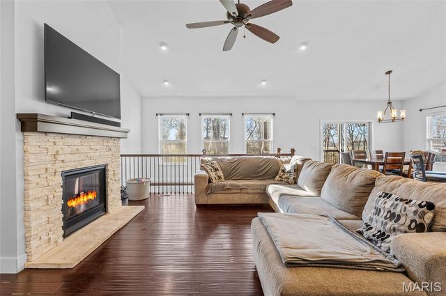 1349 Shady Parc Court, O'fallon, IL 62269