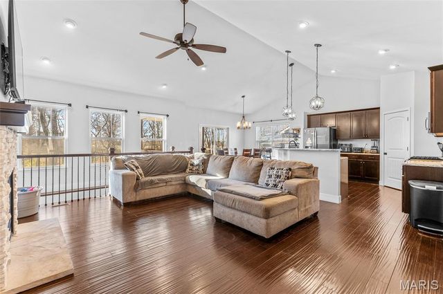 1349 Shady Parc Court, O'fallon, IL 62269