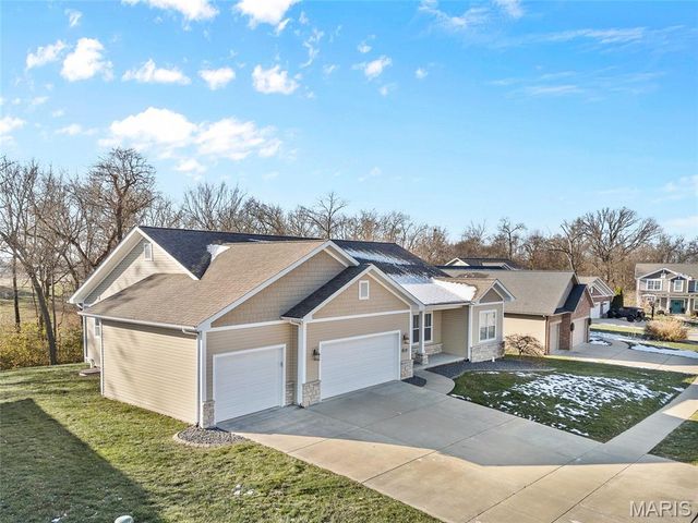 1349 Shady Parc Court, O'fallon, IL 62269