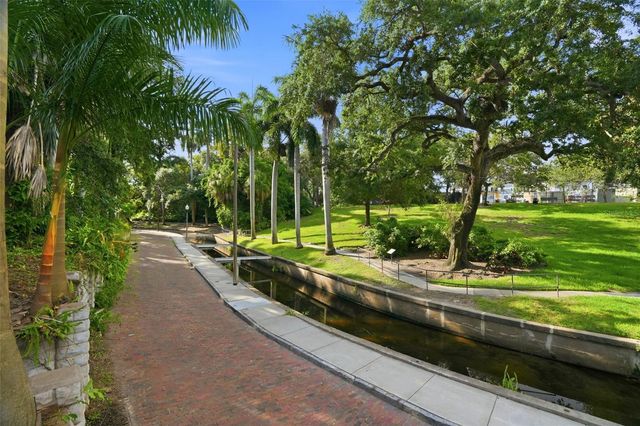 651 10TH AVE S, St Petersburg, FL 33701
