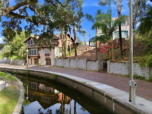 651 10TH AVE S, St Petersburg, FL 33701