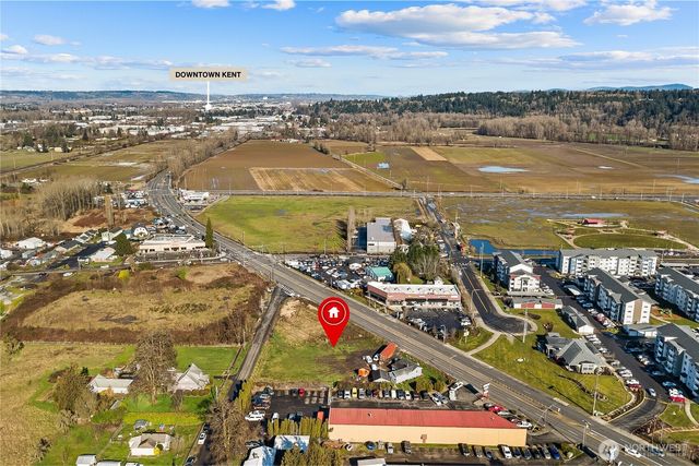 4735 Auburn Way N, Auburn, WA 98002