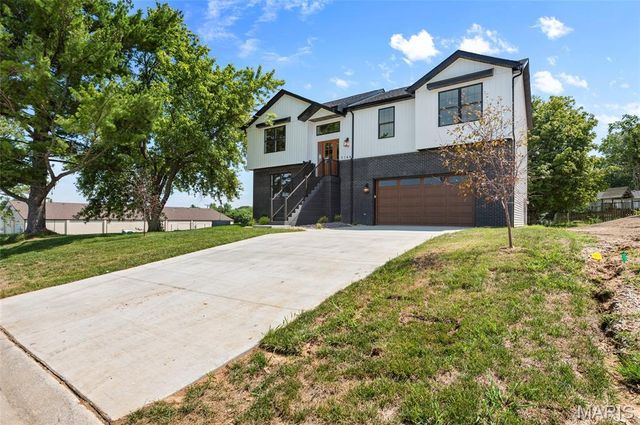 7164 Saint James Road SE, Edwardsville, IL 62025