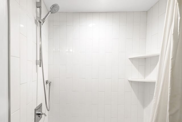 891 E 1st 4, Boston, MA 02127