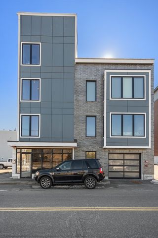 891 E 1st 4, Boston, MA 02127