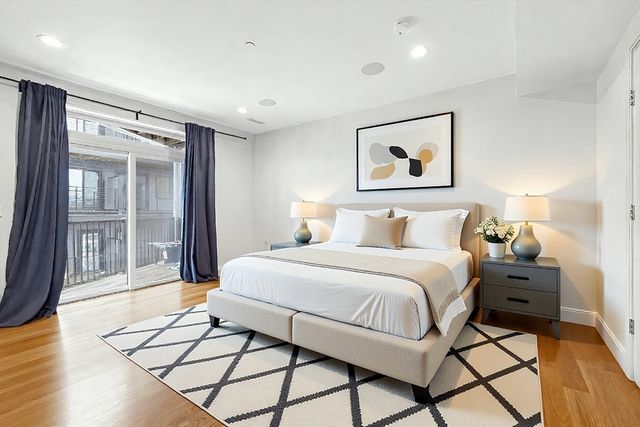 891 E 1st 4, Boston, MA 02127