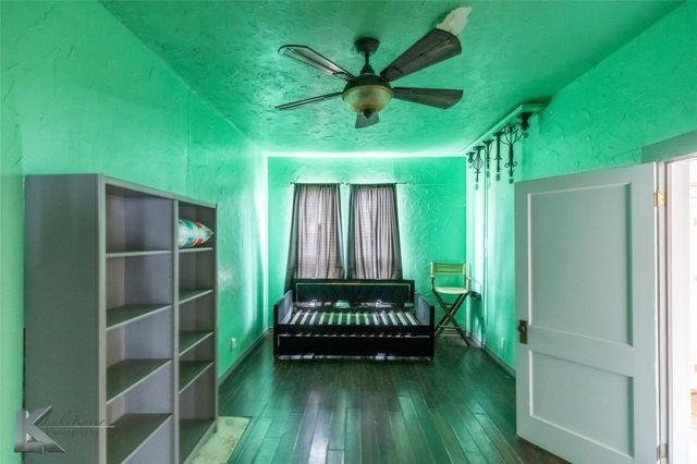 141 W 3rd Street, Baird, TX 79504