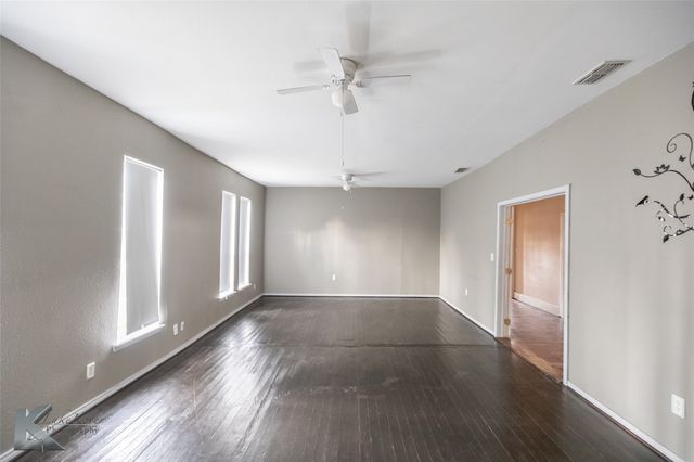 141 W 3rd Street, Baird, TX 79504